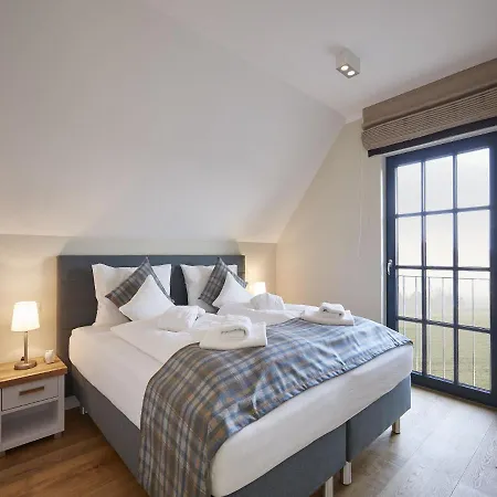 Reetland Am - Luxus Reetdachvilla Mit 3 Schlafzimmern, Sauna Und Kamin F08 *