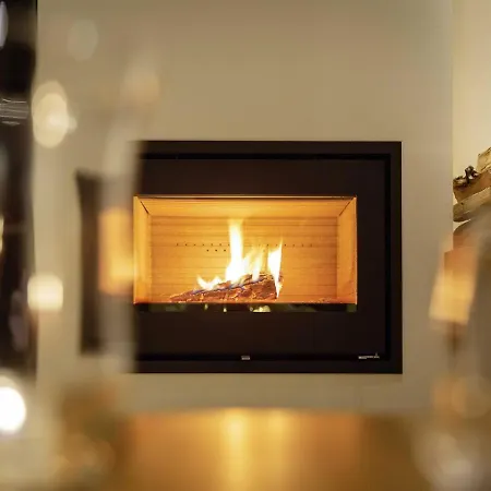 Ferienhaus Reetland Am - Luxus Reetdachvilla Mit 3 Schlafzimmern, Sauna Und Kamin F08