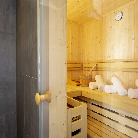 Reetland Am - Luxus Reetdachvilla Mit 3 Schlafzimmern, Sauna Und Kamin F08 *