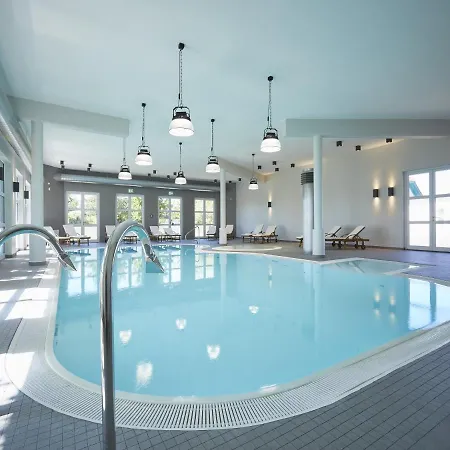 Дом отдыха Reetland Am - Luxus Reetdachvilla Mit 3 Schlafzimmern, Sauna Und Kamin F08