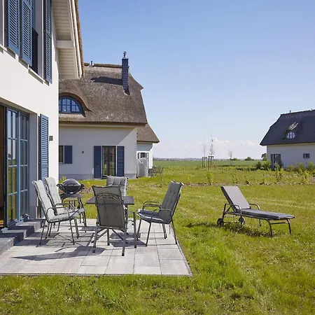Reetland Am - Luxus Reetdachvilla Mit 3 Schlafzimmern, Sauna Und Kamin F08 بيت للعطل *