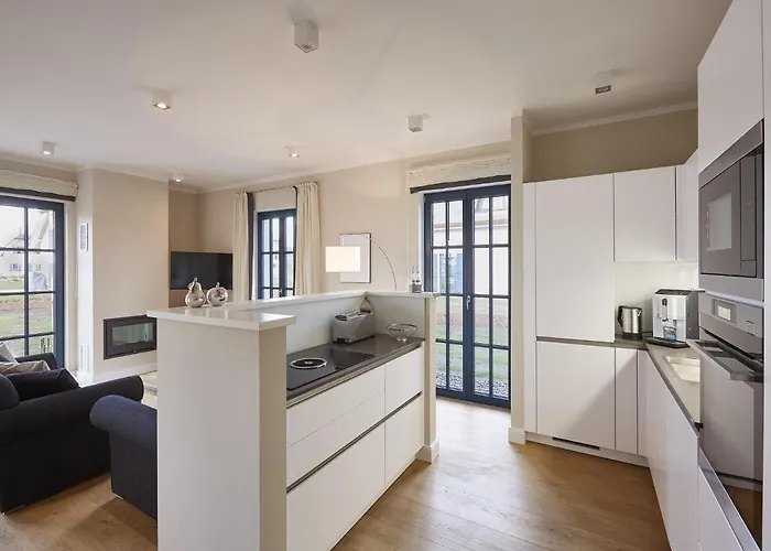 Reetland Am - Luxus Reetdachvilla Mit 3 Schlafzimmern, Sauna Und Kamin F08