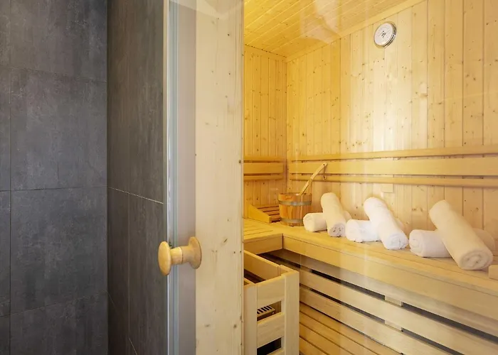 Reetland Am - Luxus Reetdachvilla Mit 3 Schlafzimmern, Sauna Und Kamin F08 *