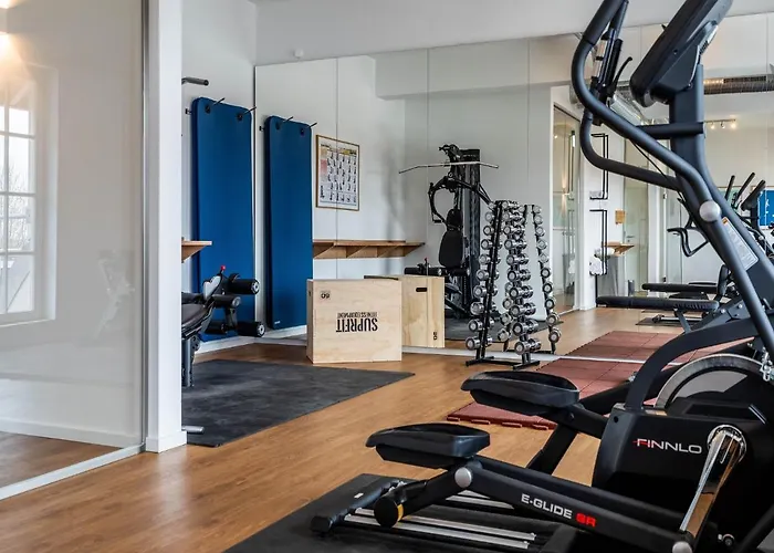 Reetland Am - Luxus Reetdachvilla Mit 3 Schlafzimmern, Sauna Und Kamin F08